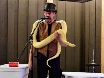 Snake library show | Snake Encounters