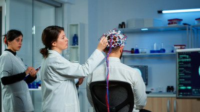 jpeg-optimizer_Neurologist Email List.jpg